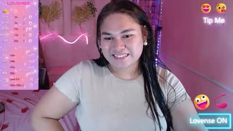Snapshot of ur_baby_rebbecca chatting on 01/21/25, 02:11 SINGLE online show from 01/21/25, 02:11