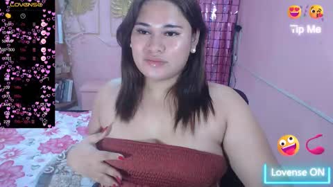 Snapshot of ur_baby_rebbecca chatting on 02/04/25, 10:55 SINGLE online show from 02/04/25, 10:55