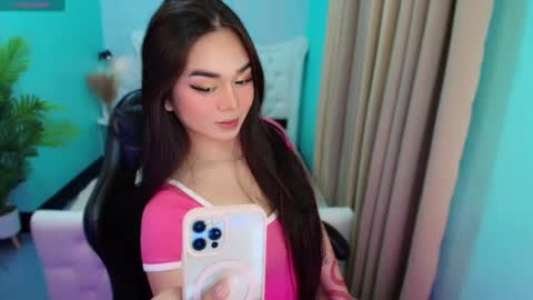 Snapshot of ur_babyalexa chatting on 12/08/24, 04:18 they call me Alexa online show from 12/08/24, 04:18