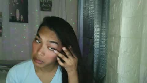 ur_dazzlingmorenaxx online show from 12/05/25, 03:26