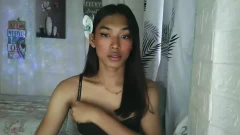 ur_dazzlingmorenaxx online show from 02/16/26, 02:51