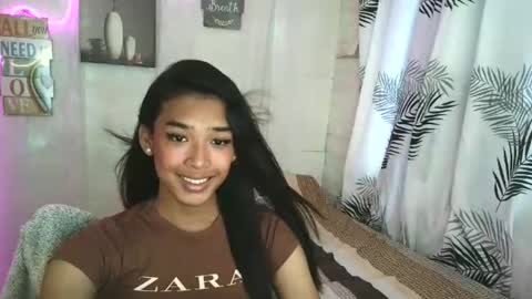 ur_dazzlingmorenaxx online show from 04/23/26, 02:46