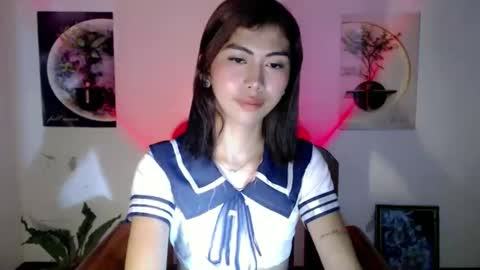 Snapshot of ur_extra_petite chatting on 05/11/26, 04:26 online show from 05/11/26, 04:26