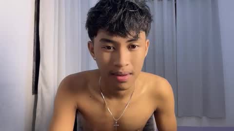 ur_fuckerbttm online show from 11/22/25, 12:04