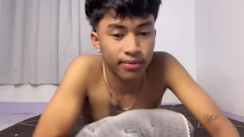 ur_fuckerbttm online show from 12/01/25, 12:59