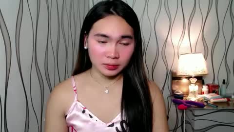 QUEENSY online show from 10/10/25, 06:45