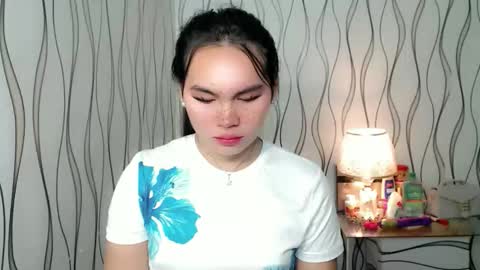 QUEENSY online show from 11/23/25, 11:15