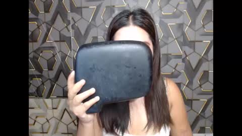 ur_prettychelsie18 online show from 06/10/26, 11:57