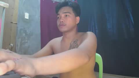 Snapshot of ur_rald chatting on 05/25/26, 07:03 rald online show from 05/25/26, 07:03