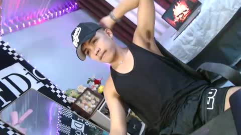 Snapshot of ur_shan21 chatting on 07/08/26, 03:38 ur_shan21 online show from 07/08/26, 03:38