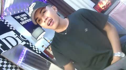 Snapshot of ur_shan21 chatting on 07/26/26, 04:47 ur_shan21 online show from 07/26/26, 04:47