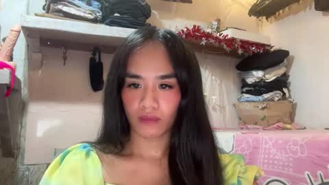 Snapshot of ur_sweet_atarah18 chatting on 12/21/25, 02:57 Atarah online show from 12/21/25, 02:57