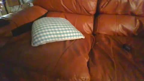 ur_zaddy4now online show from 02/19/25, 01:39