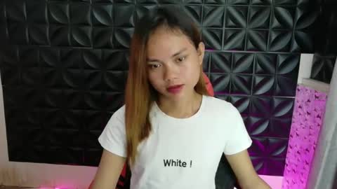 urasian_crisa online show from 04/17/26, 01:52