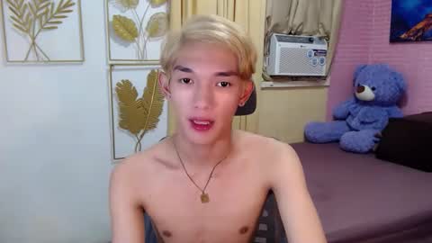 urasian_john20 online show from 04/11/26, 05:45