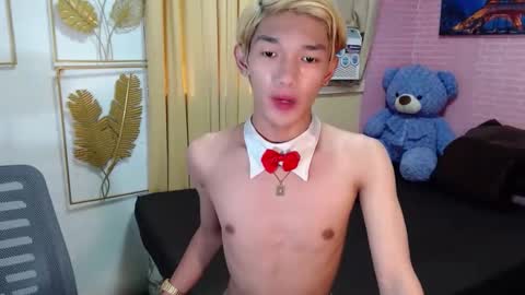 urasian_john20 online show from 04/28/26, 10:59