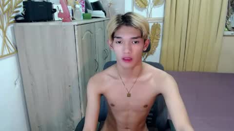 urasian_john20 online show from 07/04/26, 10:32