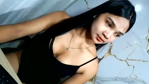 Snapshot of urasian_latinaxxx chatting on 07/01/26, 11:01 urasian_latinaxxx online show from 07/01/26, 11:01