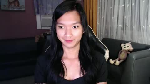 NEWRA  ALLISON online show from 12/16/25, 09:20