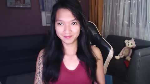 NEWRA  ALLISON online show from 12/22/25, 02:52