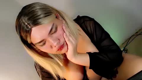 MarieMars online show from 03/05/26, 12:17