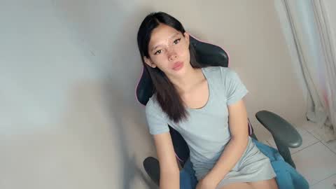 Snapshot of urasian_prettyjane chatting on 05/25/26, 03:01 Jane online show from 05/25/26, 03:01