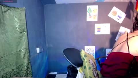 Snapshot of urasian_slut_yana chatting on 10/14/25, 10:05 yana online show from 10/14/25, 10:05
