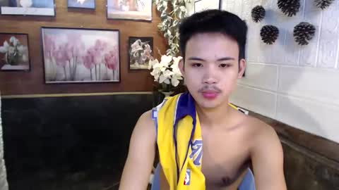 urasiancumboix2 online show from 10/10/25, 04:39