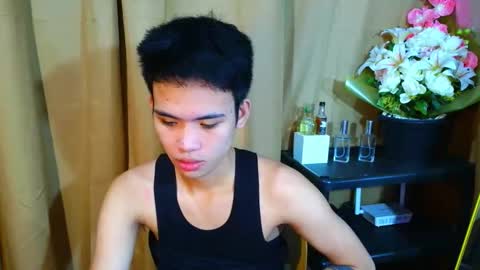 urasiancumboix2 online show from 10/22/25, 02:34