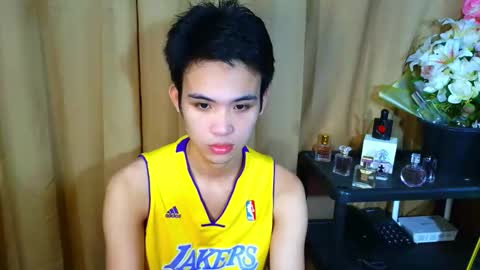 urasiancumboix2 online show from 11/15/25, 05:31