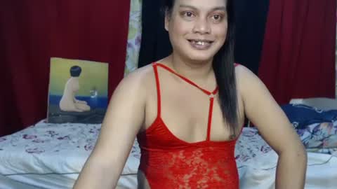 Snapshot of urasiandominaxx chatting on 03/08/25, 11:28 Diane online show from 03/08/25, 11:28