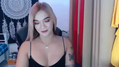 Snapshot of urasiandreamgirlxxx chatting on 12/06/24, 09:21 jess online show from 12/06/24, 09:21