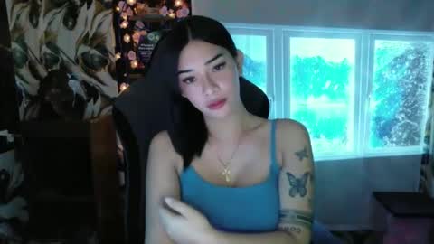 Snapshot of urasiandreamgirlxxx chatting on 05/10/26, 12:10 jess online show from 05/10/26, 12:10