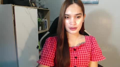 Snapshot of urasianfuckprincessxxx chatting on 12/17/24, 09:49 urasianfuckprincessxxx online show from 12/17/24, 09:49