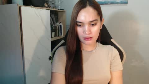 Snapshot of urasianfuckprincessxxx chatting on 12/19/24, 10:53 urasianfuckprincessxxx online show from 12/19/24, 10:53