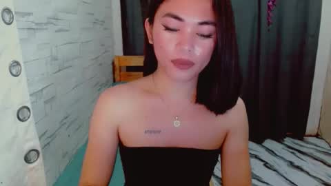 Snapshot of urasiangirl01 chatting on 02/06/26, 05:12 yesha online show from 02/06/26, 05:12