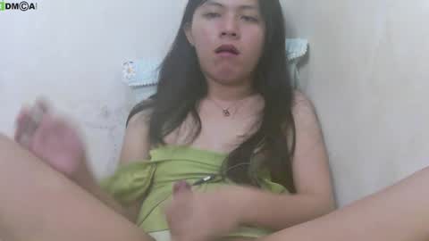 Snapshot of urasianlover69x chatting on 12/03/24, 12:13 rai online show from 12/03/24, 12:13