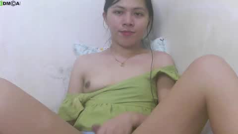 Snapshot of urasianlover69x chatting on 12/03/24, 03:00 rai online show from 12/03/24, 03:00