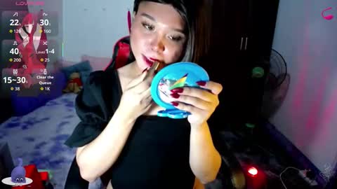 Snapshot of urasiansweet_cummer chatting on 05/22/26, 12:00 KENDRA online show from 05/22/26, 12:00