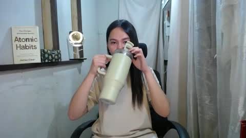 Erika online show from 03/06/25, 01:46