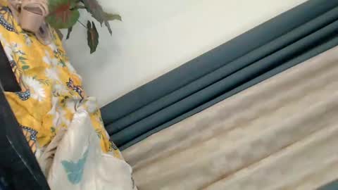 its me Molina online show from 02/28/25, 05:48