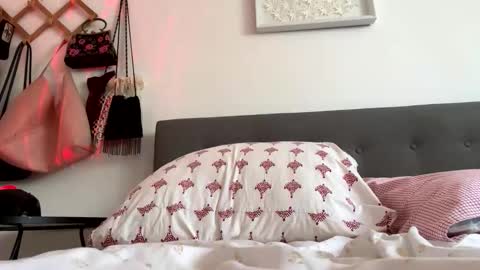 urbabygurl13 online show from 04/20/26, 12:52