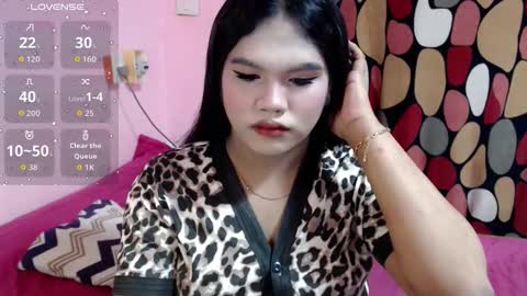 Sofia online show from 10/14/25, 02:18