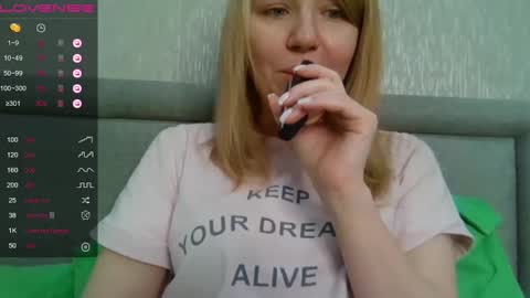 urbadkitty online show from 12/28/24, 06:39