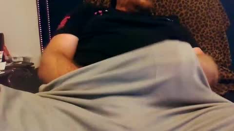 Snapshot of urbigfun chatting on 09/23/25, 02:09 YBF online show from 09/23/25, 02:09