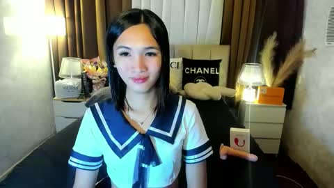 Snapshot of urblossom_princess chatting on 10/17/25, 04:53 urblossom_princess online show from 10/17/25, 04:53