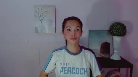 Snapshot of urblossom_princess chatting on 05/04/26, 08:54 urblossom_princess online show from 05/04/26, 08:54