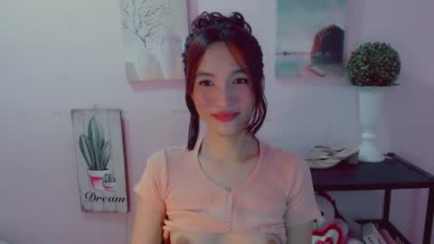 Snapshot of urblossom_princess chatting on 07/02/26, 05:46 urblossom_princess online show from 07/02/26, 05:46