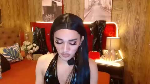 Snapshot of urcumgirlasiants chatting on 12/16/24, 02:05 KENDALL online show from 12/16/24, 02:05