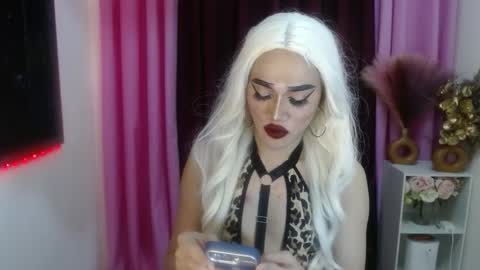 Snapshot of urcumgirlasiants chatting on 09/26/25, 04:11 KENDALL online show from 09/26/25, 04:11